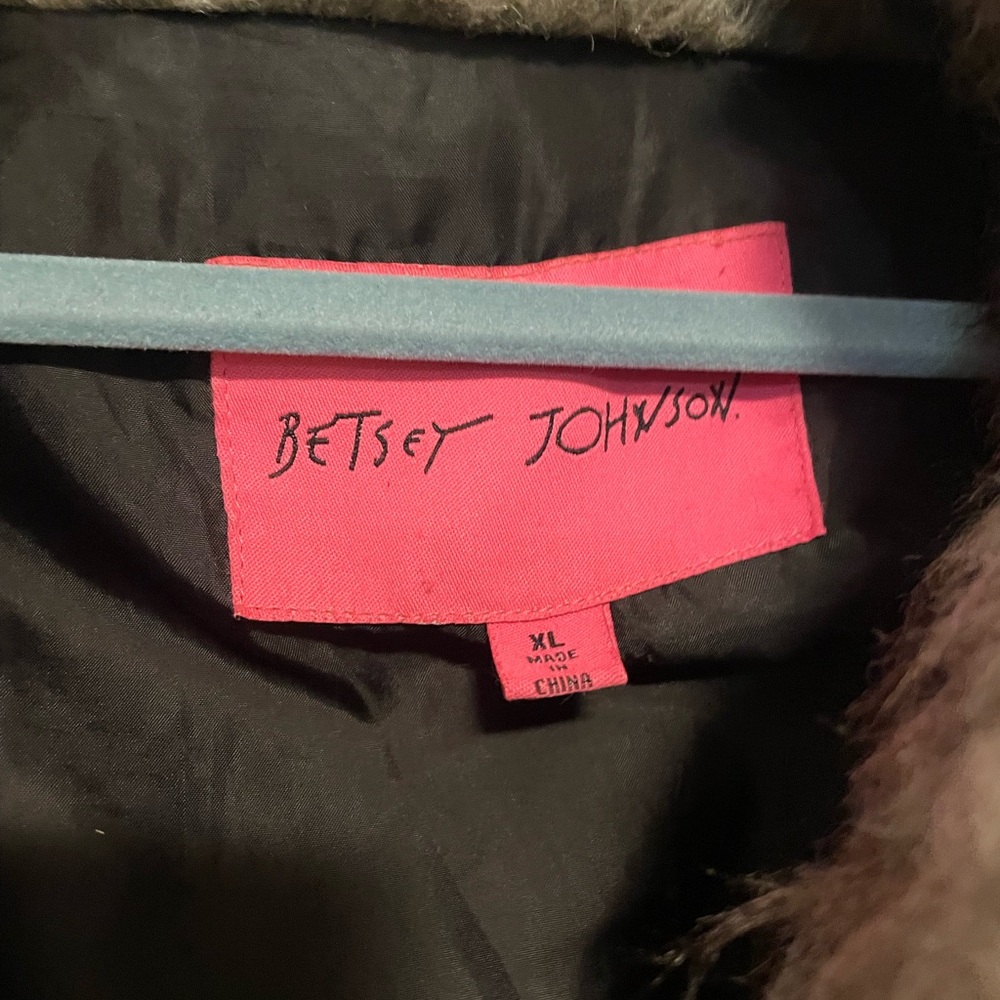BETSY JOHNSON FUR COAT 🎈 HOST PICK - Picture 3 of 4